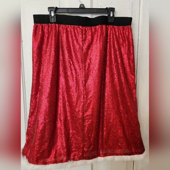 BloomChic Christmas Sequin Patchwork Fuzzy Trim Skirt - Picture 5 of 10